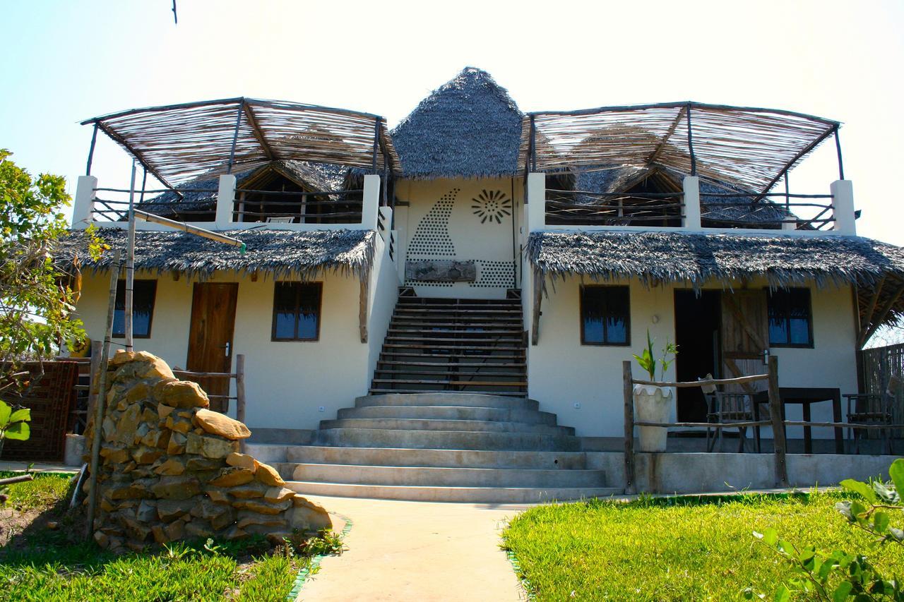 Nzuwa Lodge ペンバ エクステリア 写真
