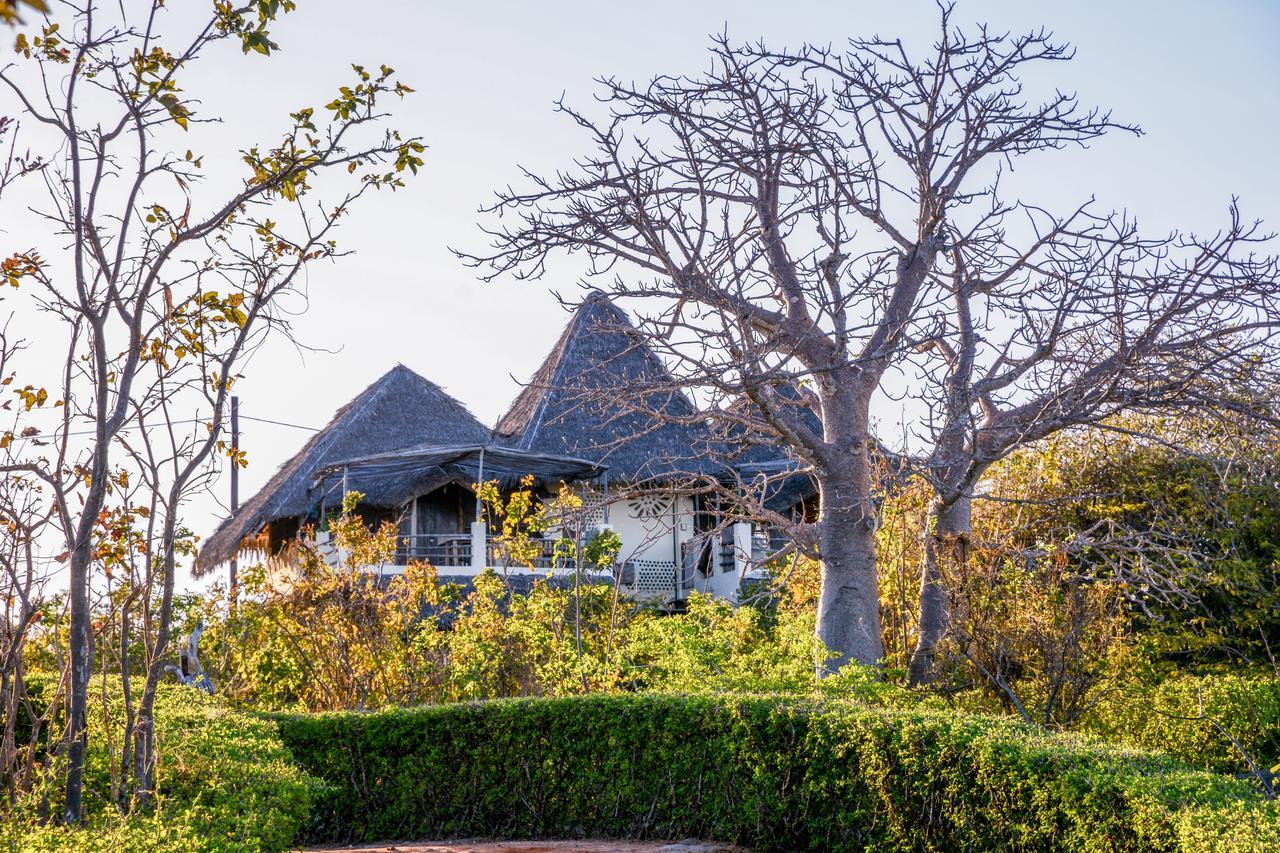 Nzuwa Lodge ペンバ エクステリア 写真